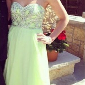 Long, green prom dress